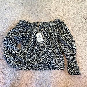 Women’s Easel blouse